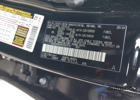 2024 Toyota Highlander Platinum from USA, damaged, VIN 5TDKDRBH4RS561512